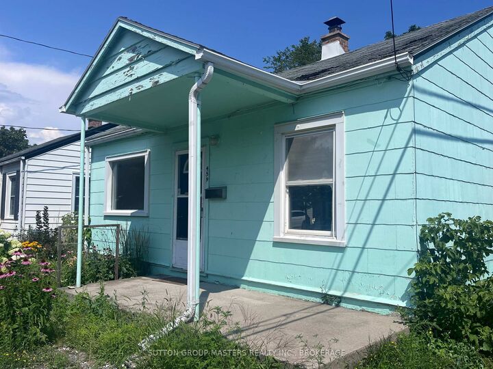 Property Photo: 459 Nelson Street ON K7K 4N4