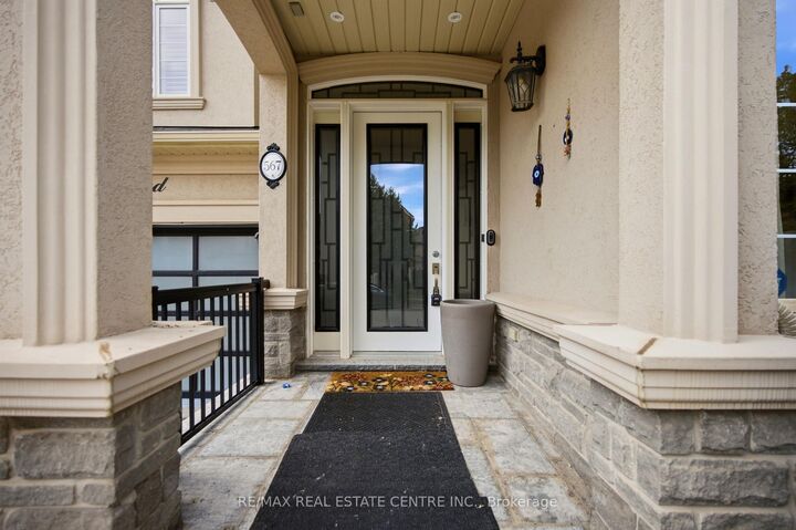 Property Photo: 567 Bridgeview Road ON L6M 0P2