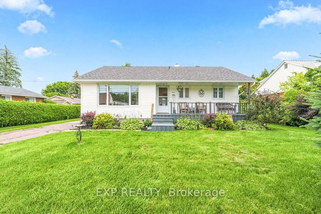Property Photo: 101 Grant Boulevard ON K7V 2P3