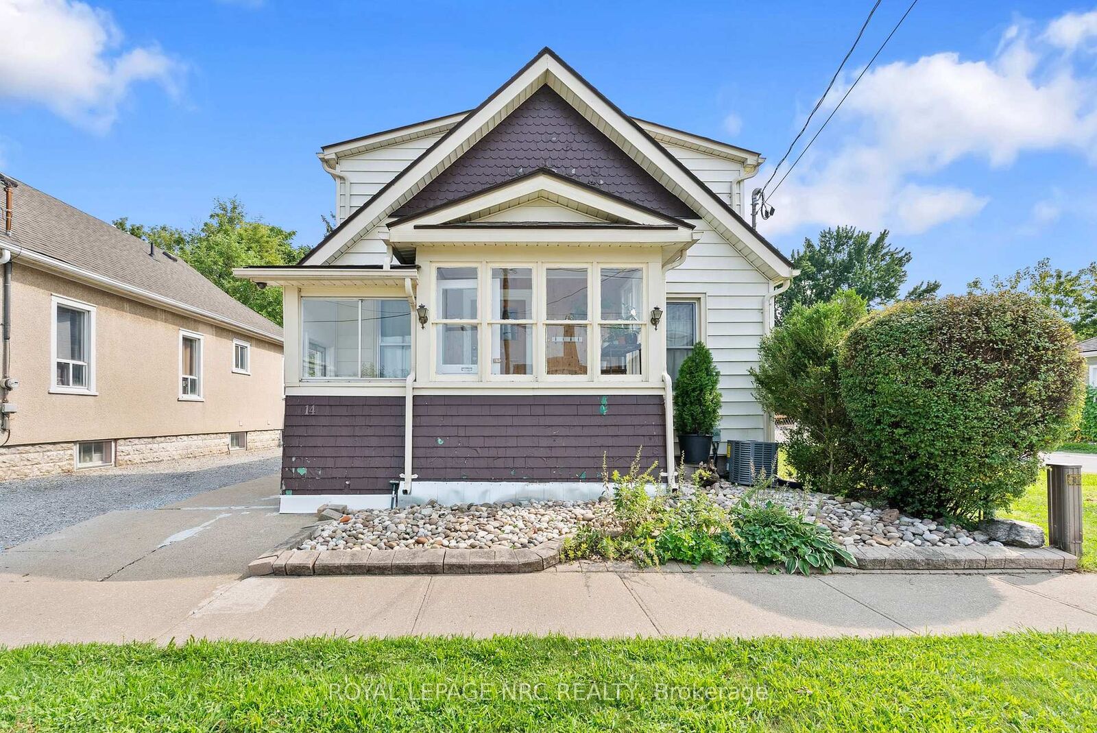 Property Photo: 14 Heatherington Street ON L2R 2G5