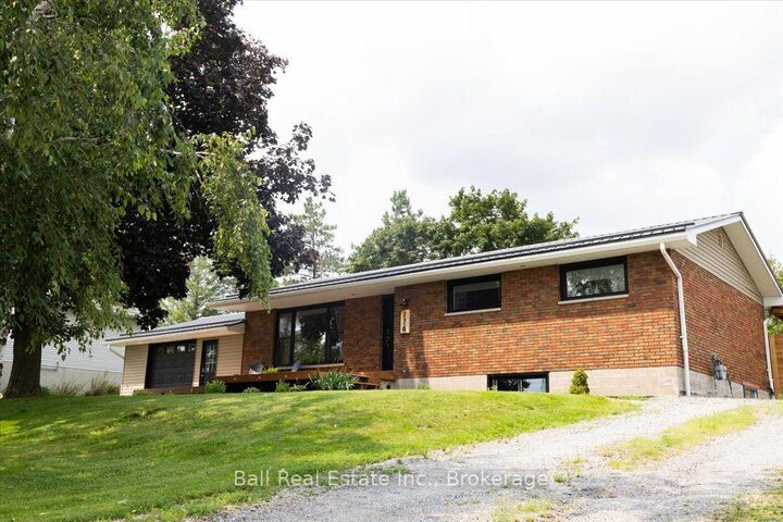776 Donoghue Crescent — photo 1