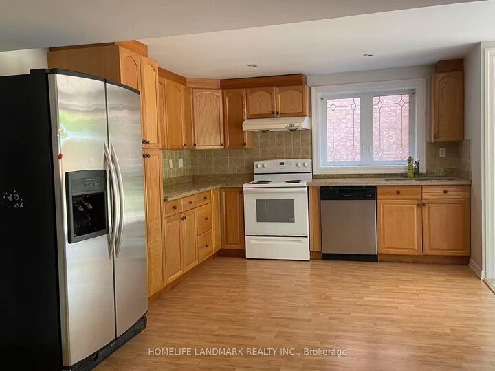 Property Photo:  28 Delphinium Avenue Lower  ON L4E 4N6 