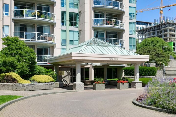 Property Photo: 1010 View St #708 BC V8V 4Y3