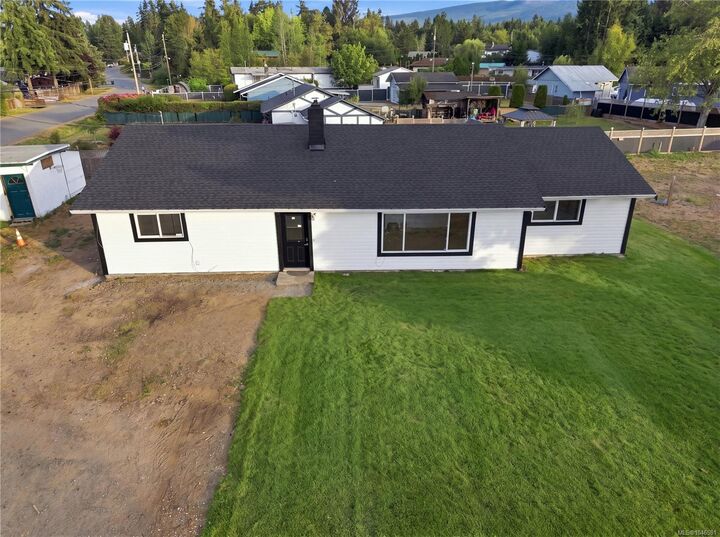 Property Photo:  3538 Foxglove Rd  BC V9K 1V8 