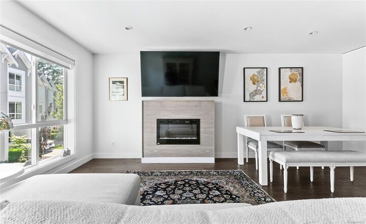Property Photo: 1032 Cloverdale Ave #7 BC V8X 2T9