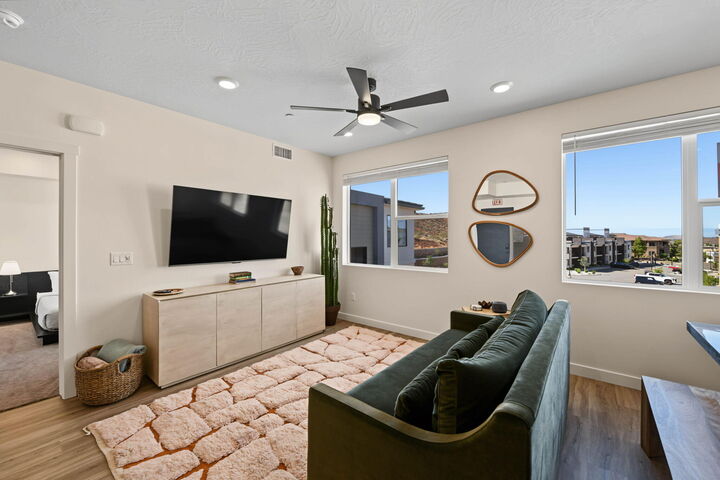 Property Photo:  226 N Cliff Side Dr L301  UT 84737 