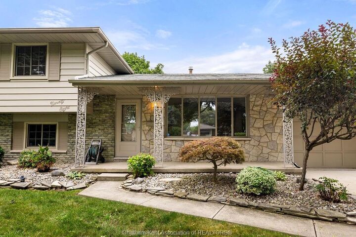 Property Photo: 98 Cardinal Crescent ON N7L 3V3