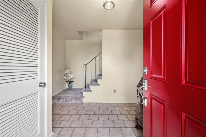 Property Photo:  1271 Cardinal Drive  PA 15243 