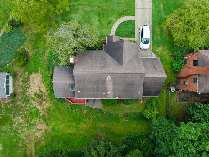 Property Photo:  209 Glenview Drive  PA 15068 