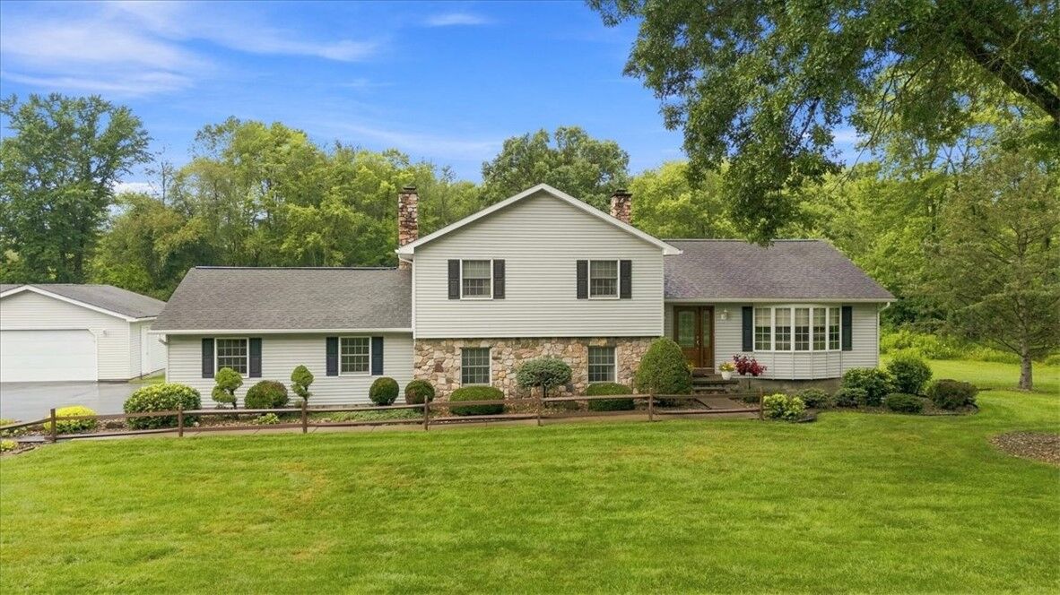 Property Photo: 241 Catalina Dr PA 16105