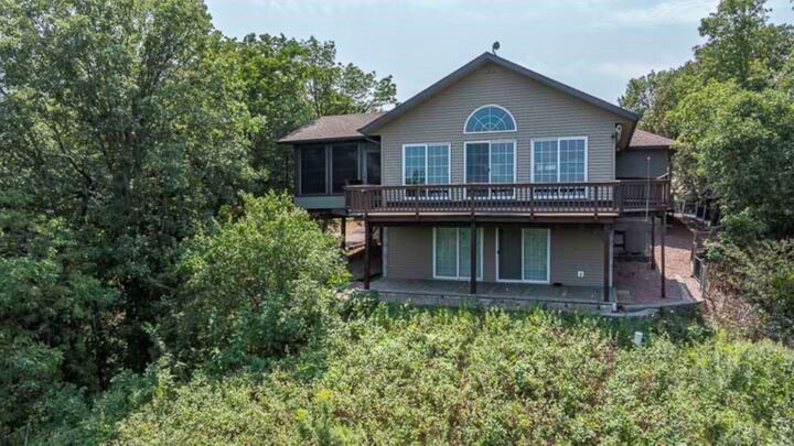 Property Photo: 18 Timberline Trail NE 68730