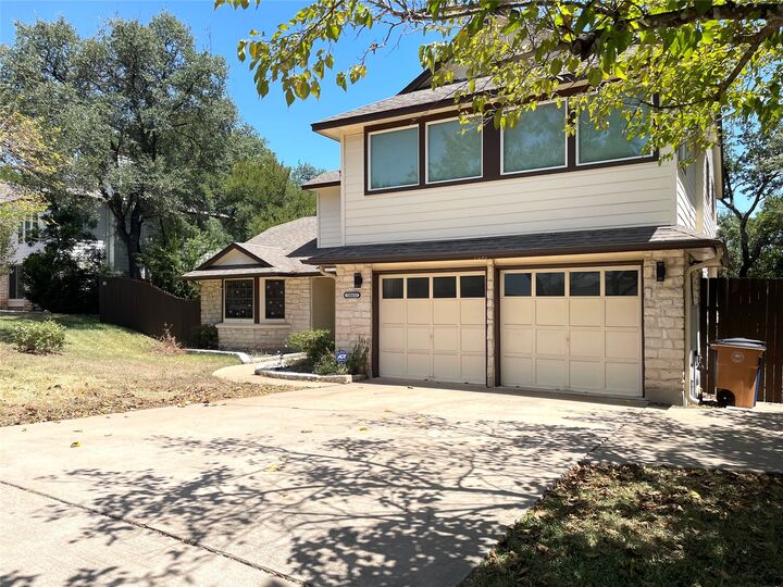 Property Photo:  10431 Scotland Well Drive  TX 78750 