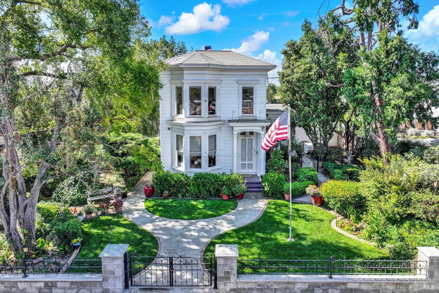 Property Photo:  301 Morgan Street  CA 94585 
