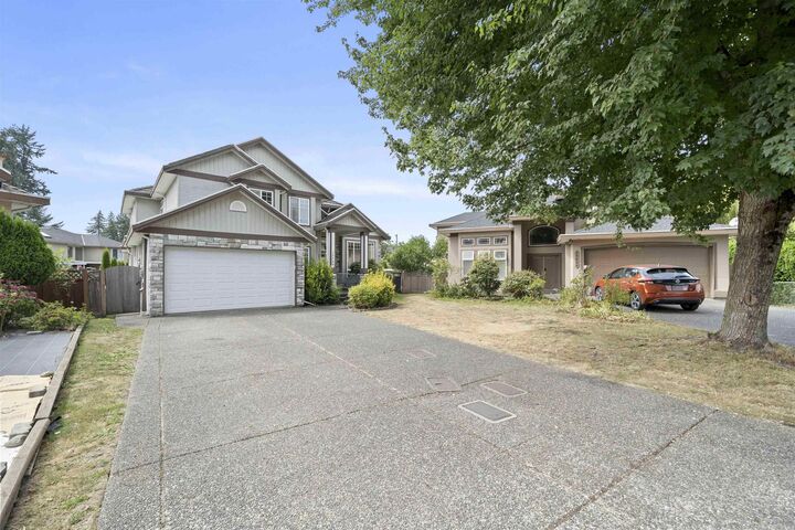 Photo de la propriété: 15648 83A Avenue BC V4N 0S4
