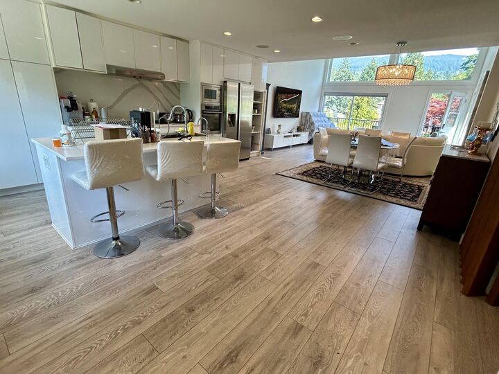 Property Photo:  1015 Jefferson Avenue Upper  BC V7T 2A6 