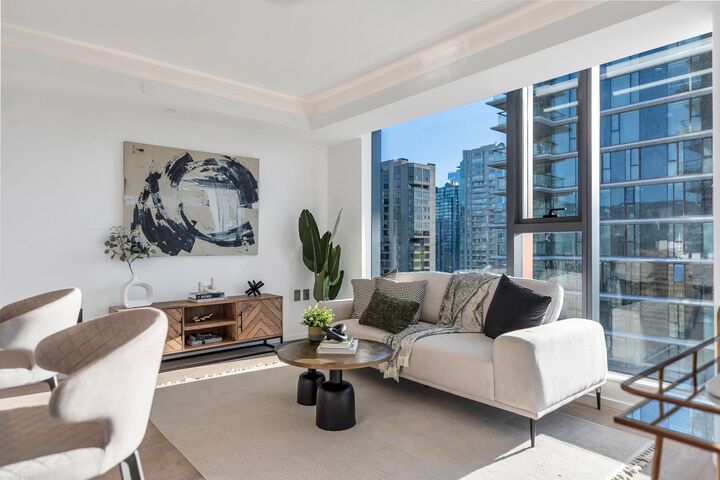 Property Photo: 1408 Robson Street 2304 BC V6G 1B9