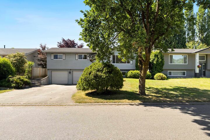 Property Photo: 17030 Hereford Place BC V3S 4X1