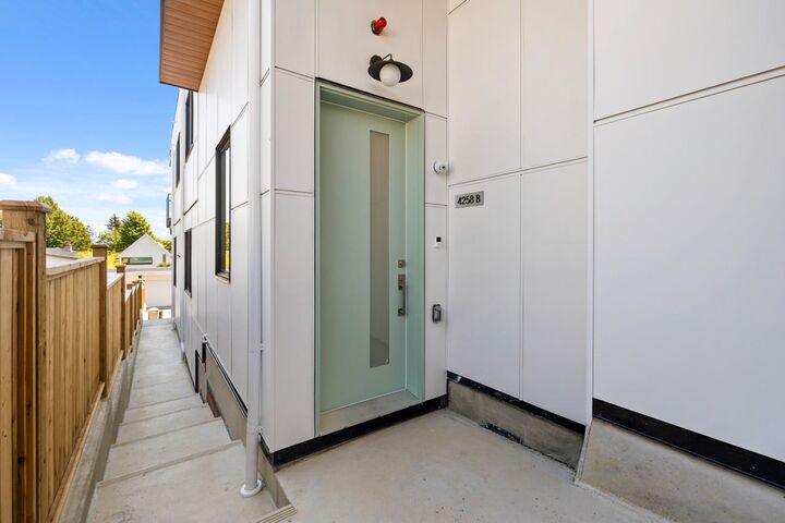 Property Photo: 4258 Sophia Street B BC V5V 3V7