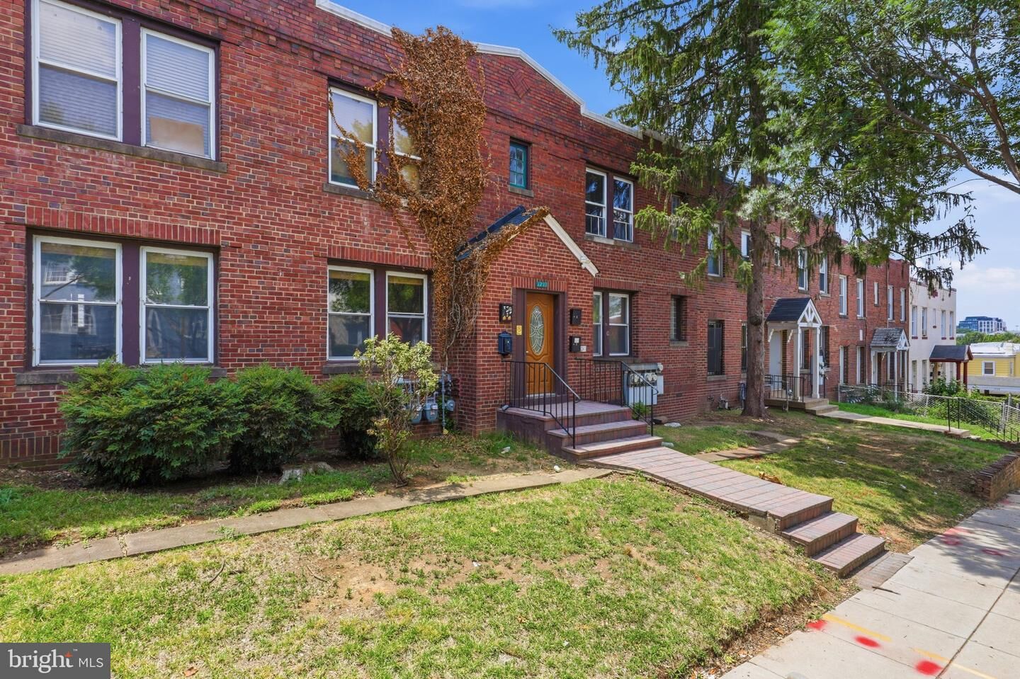 Property Photo: 1231 Penn Street NE 1 DC 20002