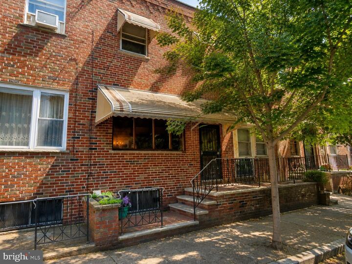 Property Photo:  1525 S Juniper Street  PA 19147 