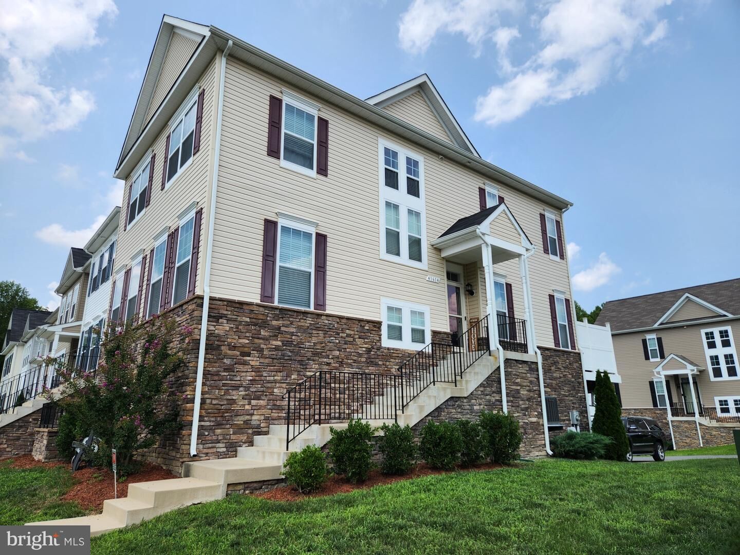 Property Photo: 41614 Briarwood Circle MD 20650