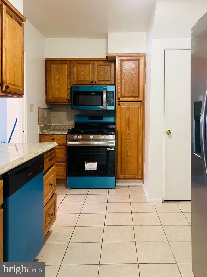 Property Photo:  4901 Fitch Place NE  DC 20019 