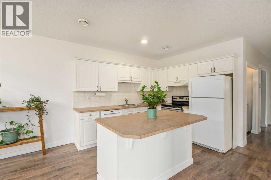 Property Photo: 116 First Street AB T4C 1Z3