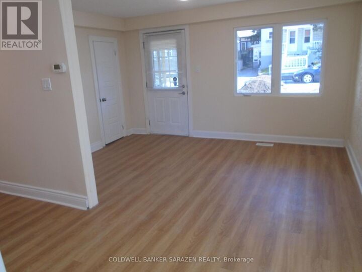 Property Photo:  383 Montfort Street North  ON K1L 5M9 