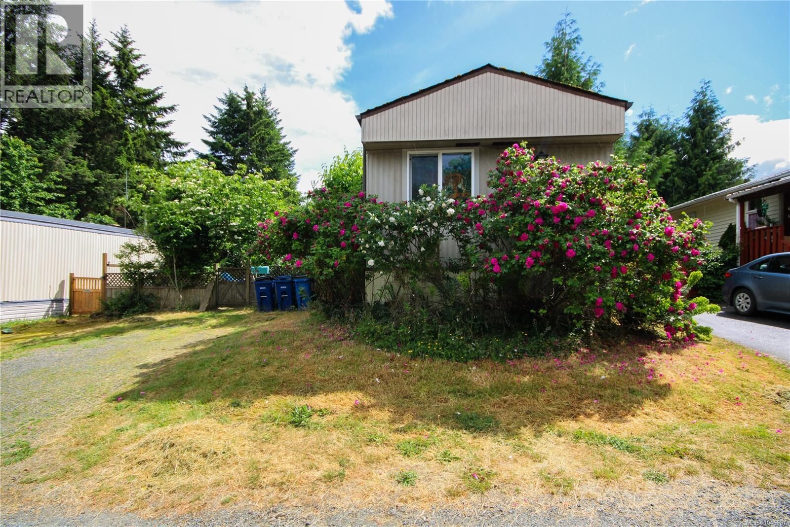 Property Photo:  971 Douglas Avenue 71  BC V9R 6C1 