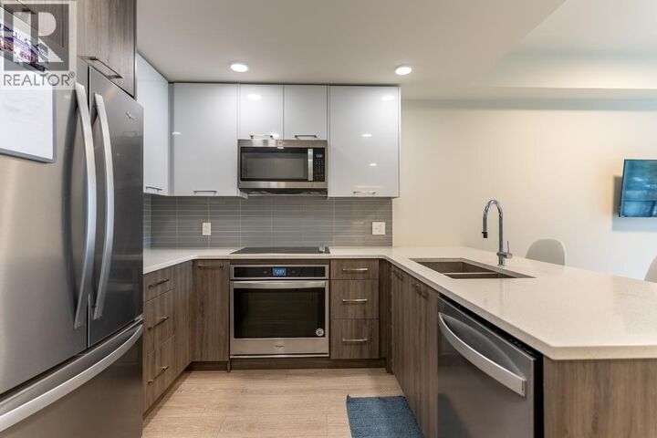 Property Photo:  885 University Drive 204  BC V2C 0K2 