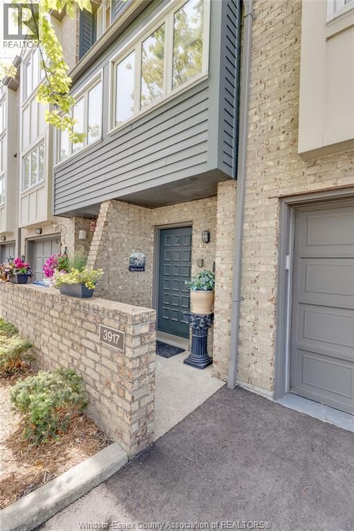 Property Photo: 3917 Riverside East 9-3917 ON N8Y 1G5
