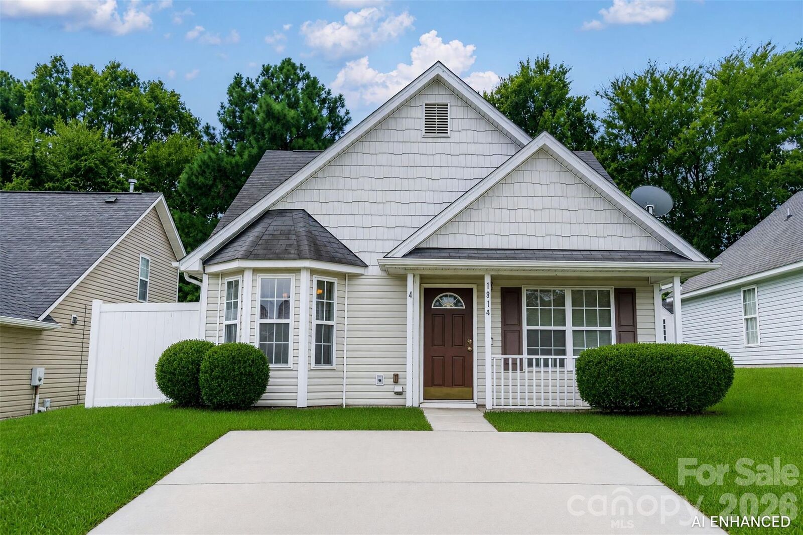 Property Photo:  1914 Mission Oaks Street  NC 28083 