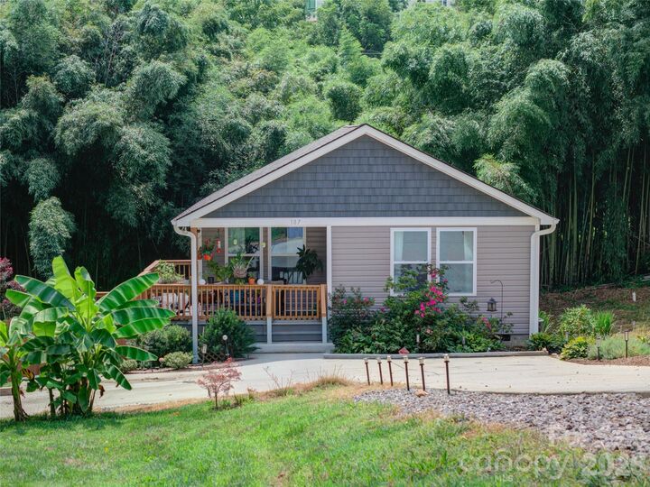 Property Photo: 107 Forest Street NC 28803
