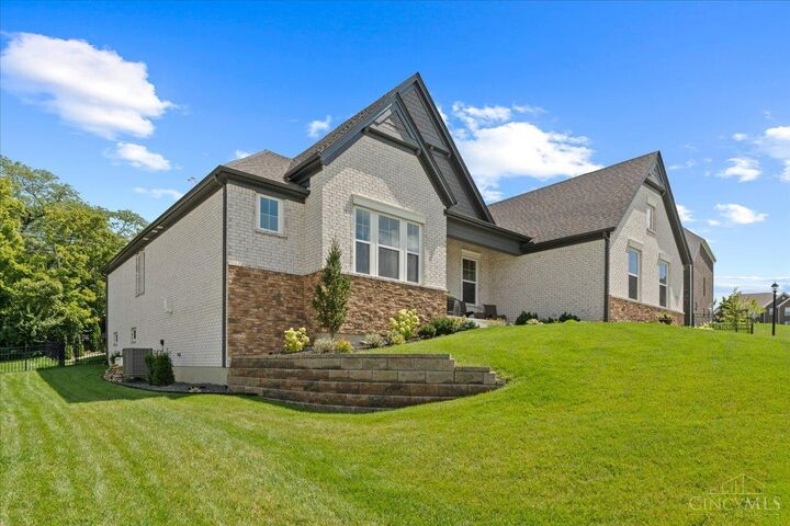 Property Photo: 8858 Old Farm Drive OH 45069