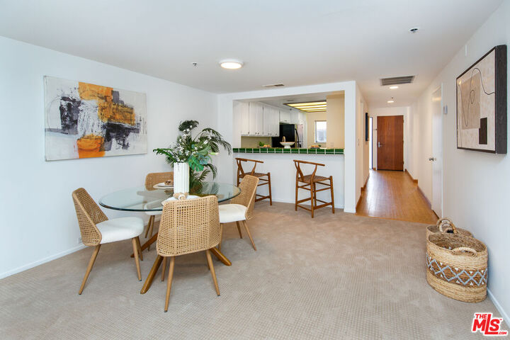 Property Photo: 2960 Neilson Way, Unit 304 CA 90405