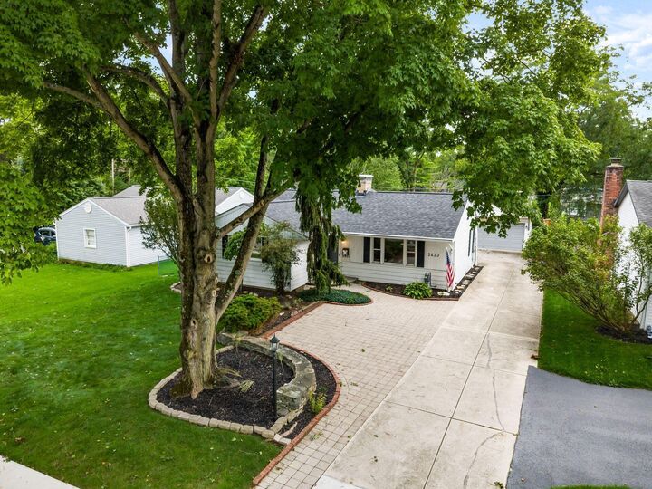 Property Photo:  2433 Fishinger Road  OH 43221 