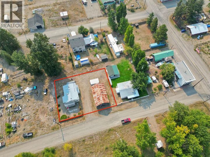 Property Photo: 1827 Front Street BC V0X 1W0