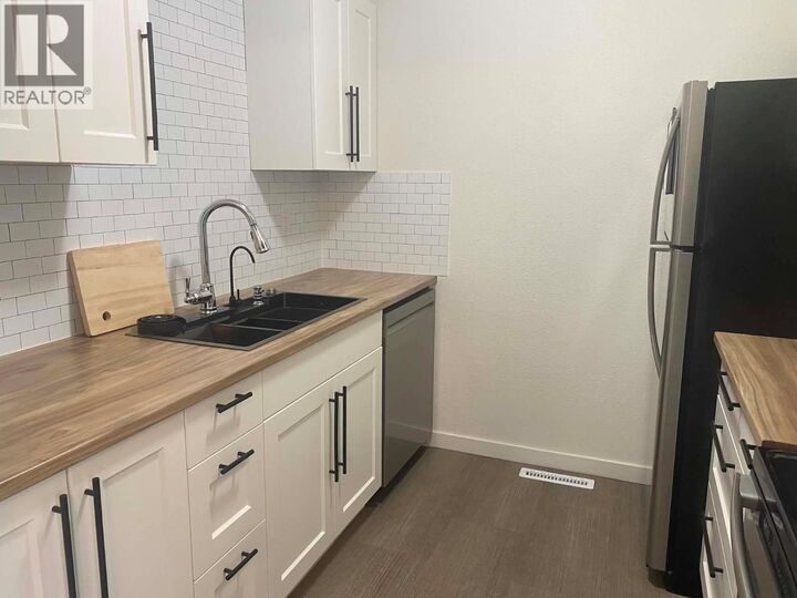 Property Photo: 5100 53 Street 124 BC V0C 1J0