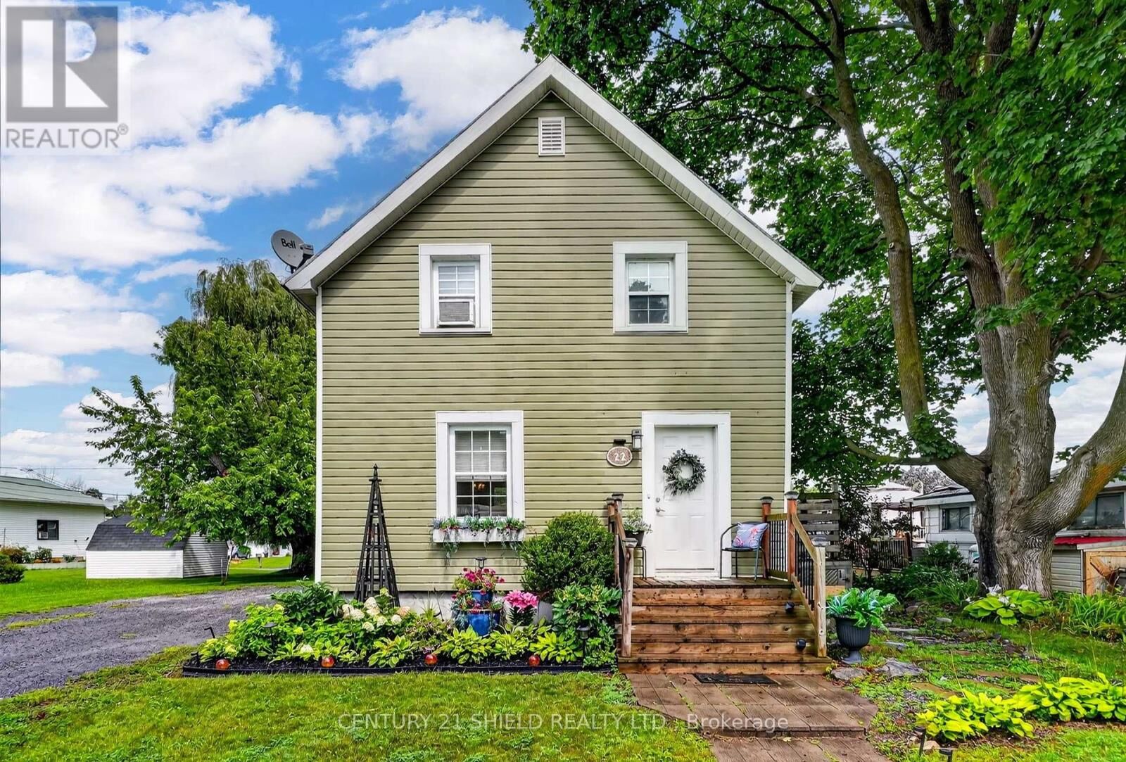 Property Photo:  22 Wales Drive  ON K0C 1M0 