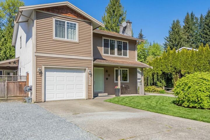 3553 Monashee Street — photo 1