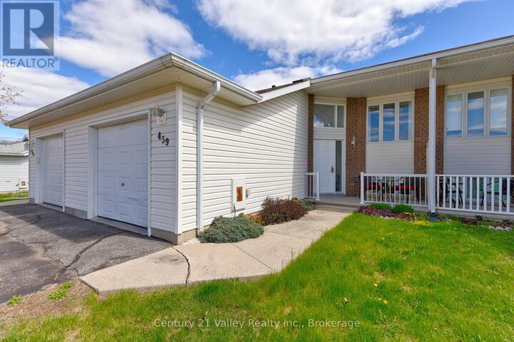 439 Mayhew Street — photo 1