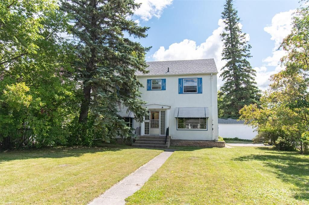 Property Photo: 238 Eveline Street MB R1A 1L8