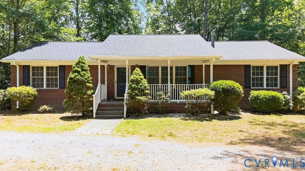 Property Photo: 437 Doggett Lane VA 22503