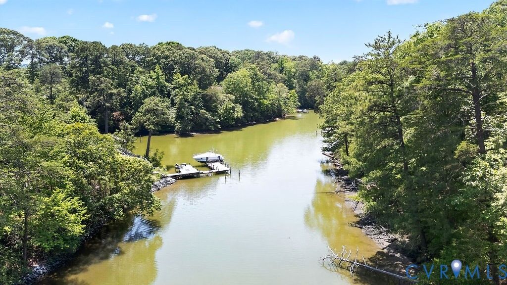 Property Photo:  437 Doggett Lane  VA 22503 