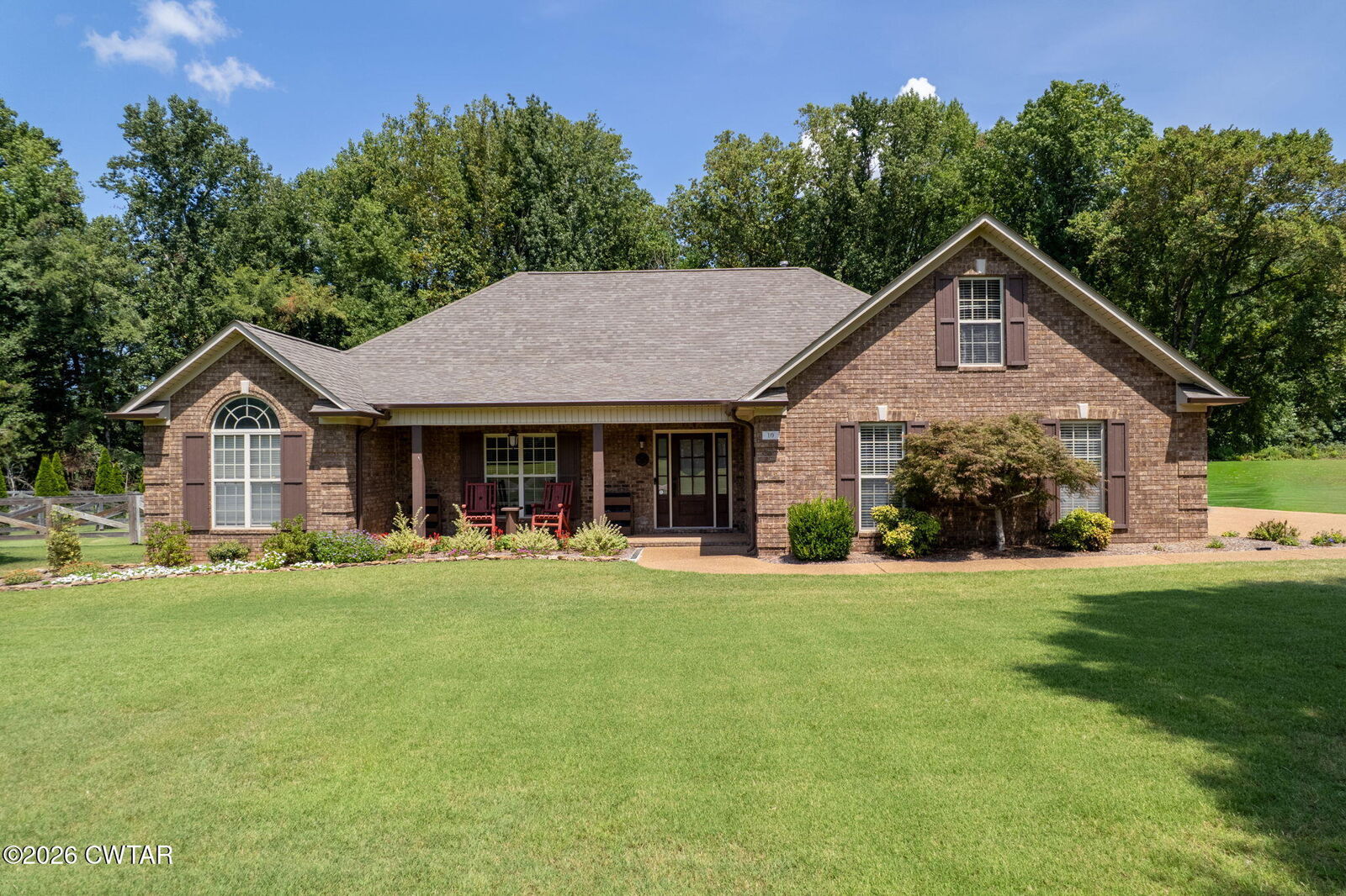 Property Photo:  10 Walter Kee Drive  TN 38355 
