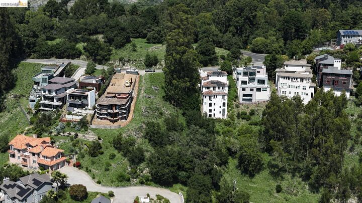 Property Photo:  6669 Skyline Blvd  CA 94603 