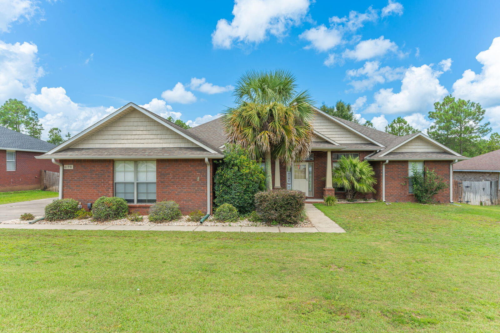 Property Photo:  6198 Hummingbird Lane  FL 32536 