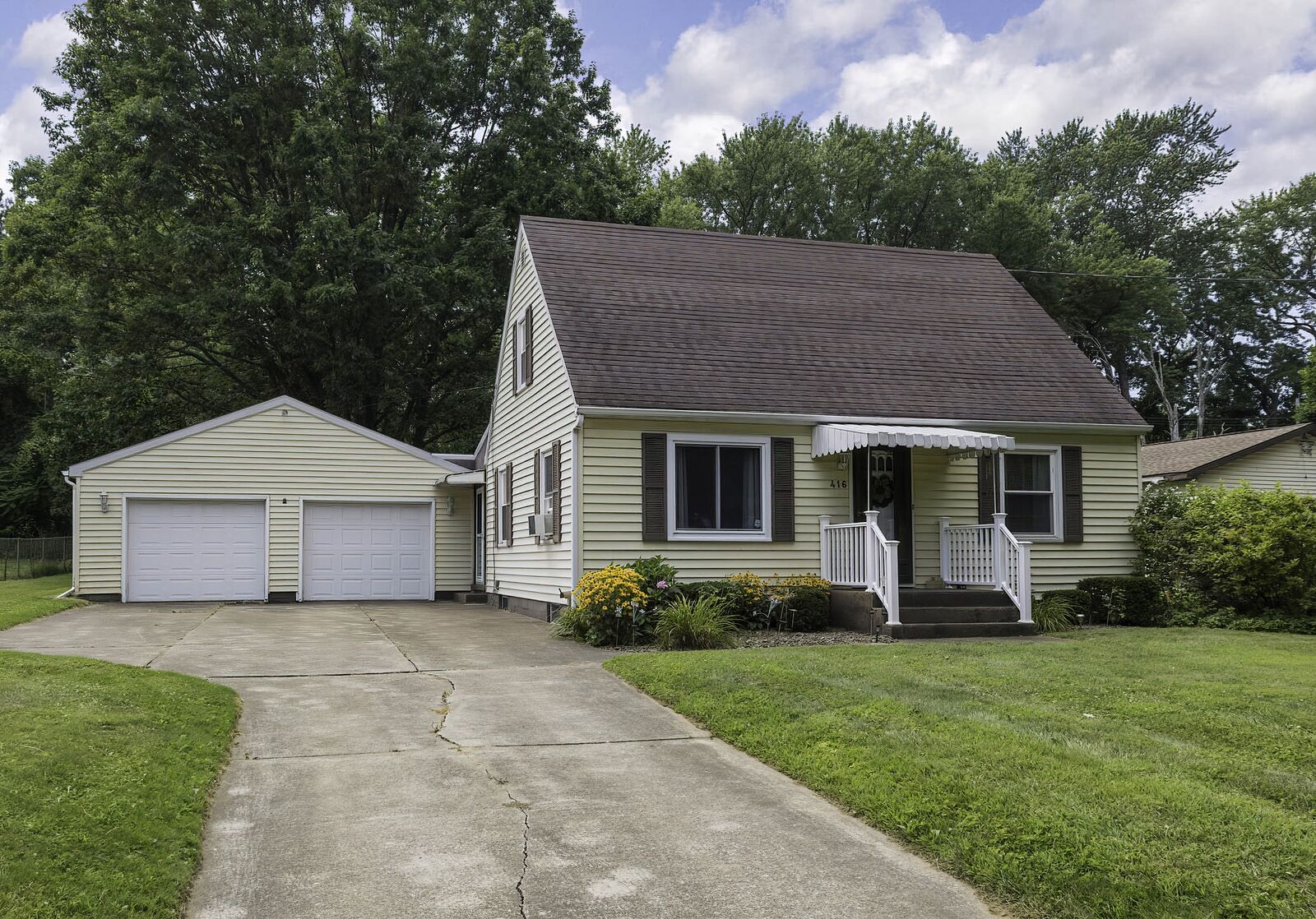Property Photo:  416 Parkside Drive  PA 16511 