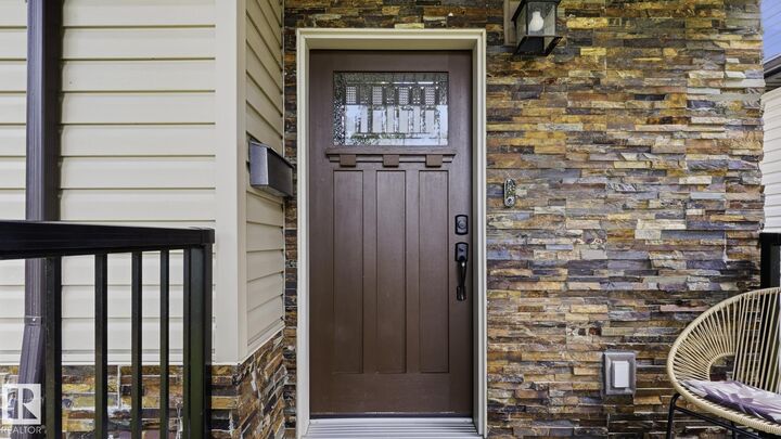 Property Photo:  9847 92 Avenue NW  AB T6E 2V4 