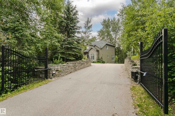 Property Photo:  19 51222 Rge Rd 260  AB T7Y 1B1 